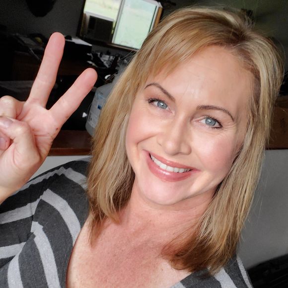 Meet your Posher, Jenipher - Picture 1 of 1